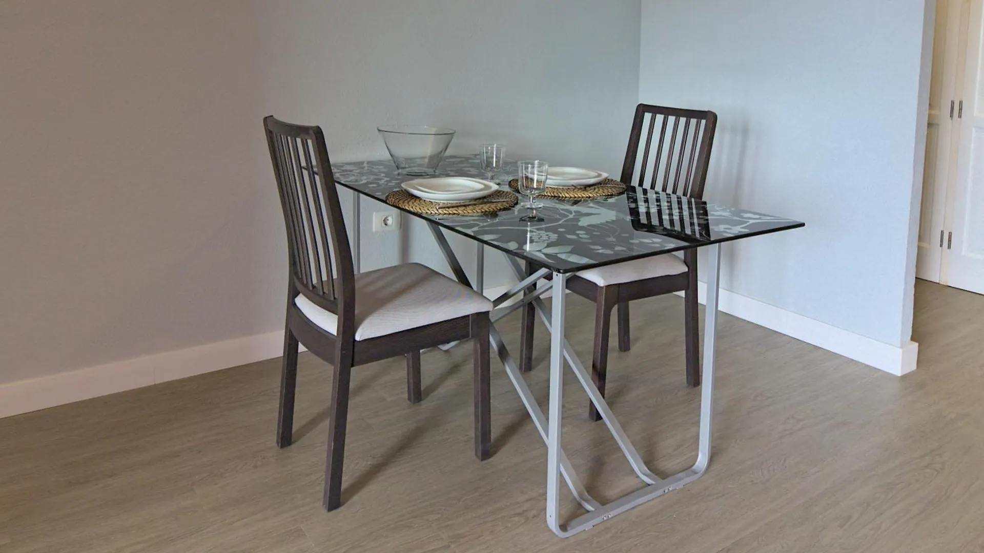 Large Modern Apartment With Terrace & Heated Pool アロナ スペイン